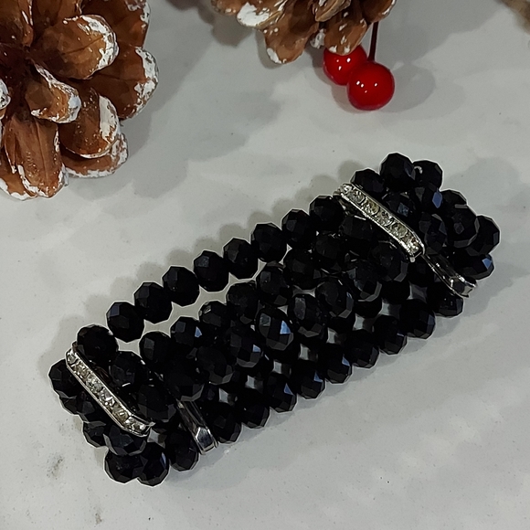 Black Crystal Bead Bracelet - Picture 3 of 3